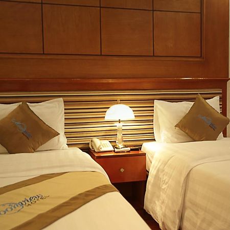 Bro & Sis Hotel Hanoï Extérieur photo